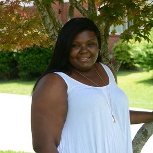 Meet your Posher, Amyia